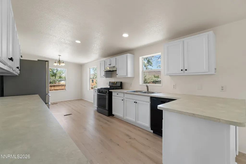 2705 Toiyabe Silver Springs NV 89429