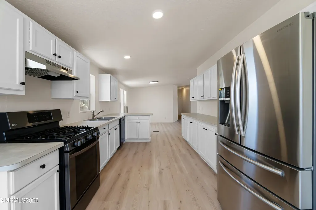 2705 Toiyabe Silver Springs NV 89429