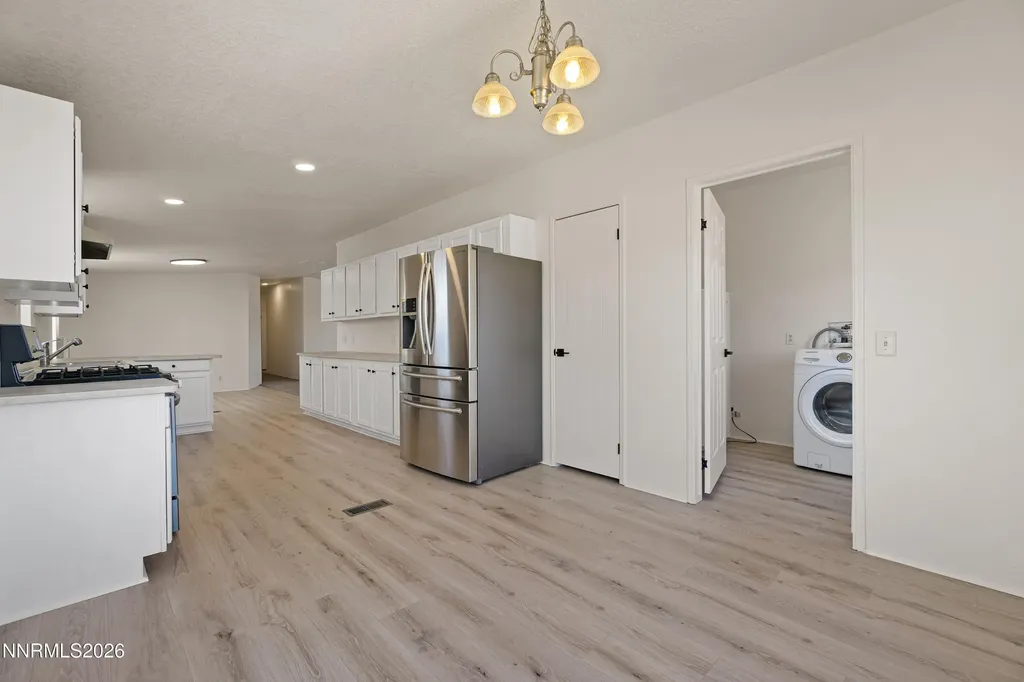 2705 Toiyabe Silver Springs NV 89429