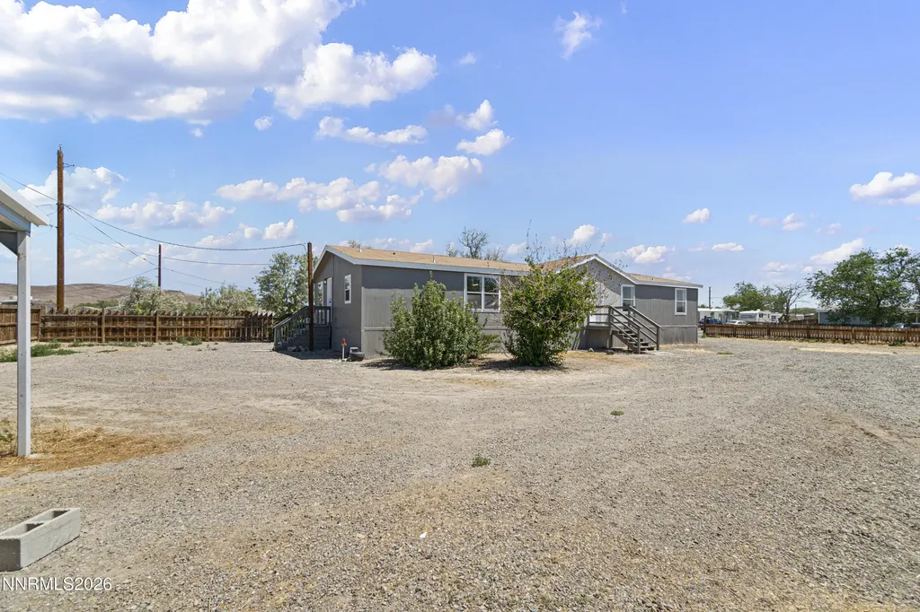 2705 Toiyabe Silver Springs NV 89429