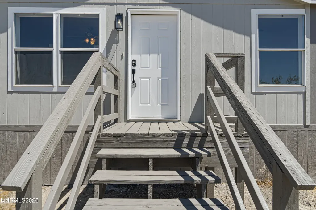 2705 Toiyabe Silver Springs NV 89429