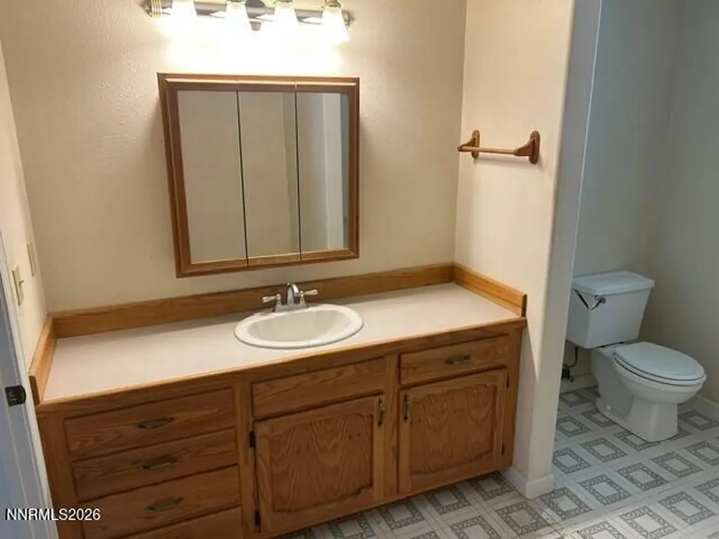 18 Saint Andrews Yerington NV 89447