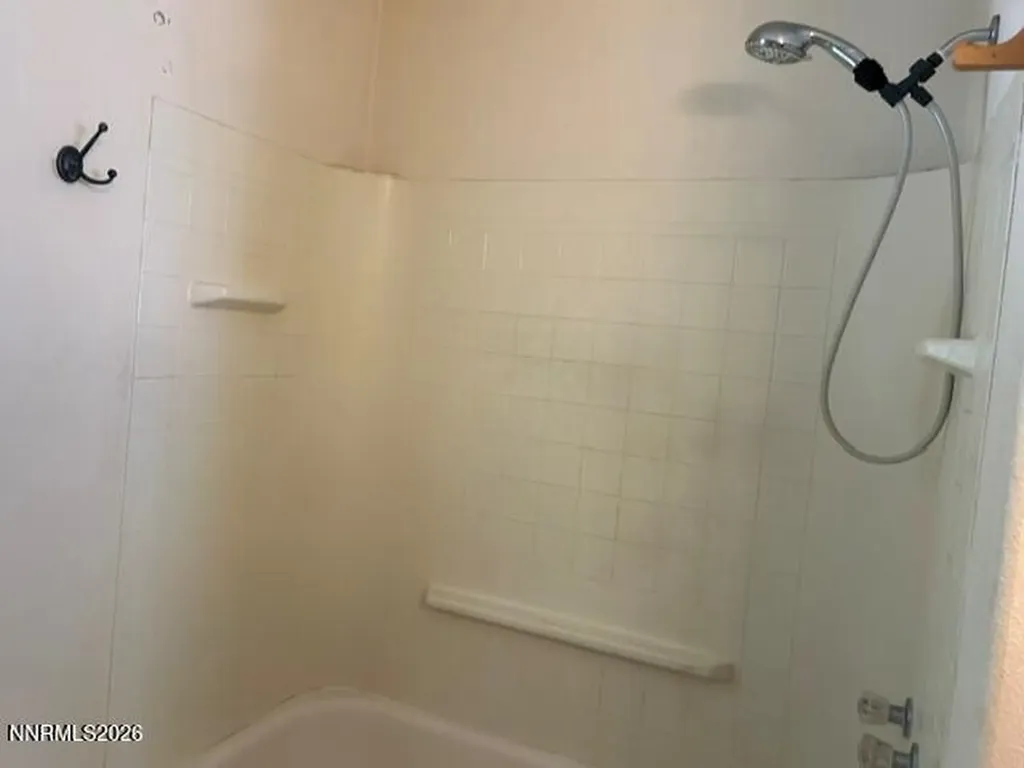 18 Saint Andrews Yerington NV 89447