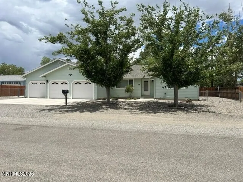 18 Saint Andrews Yerington NV 89447