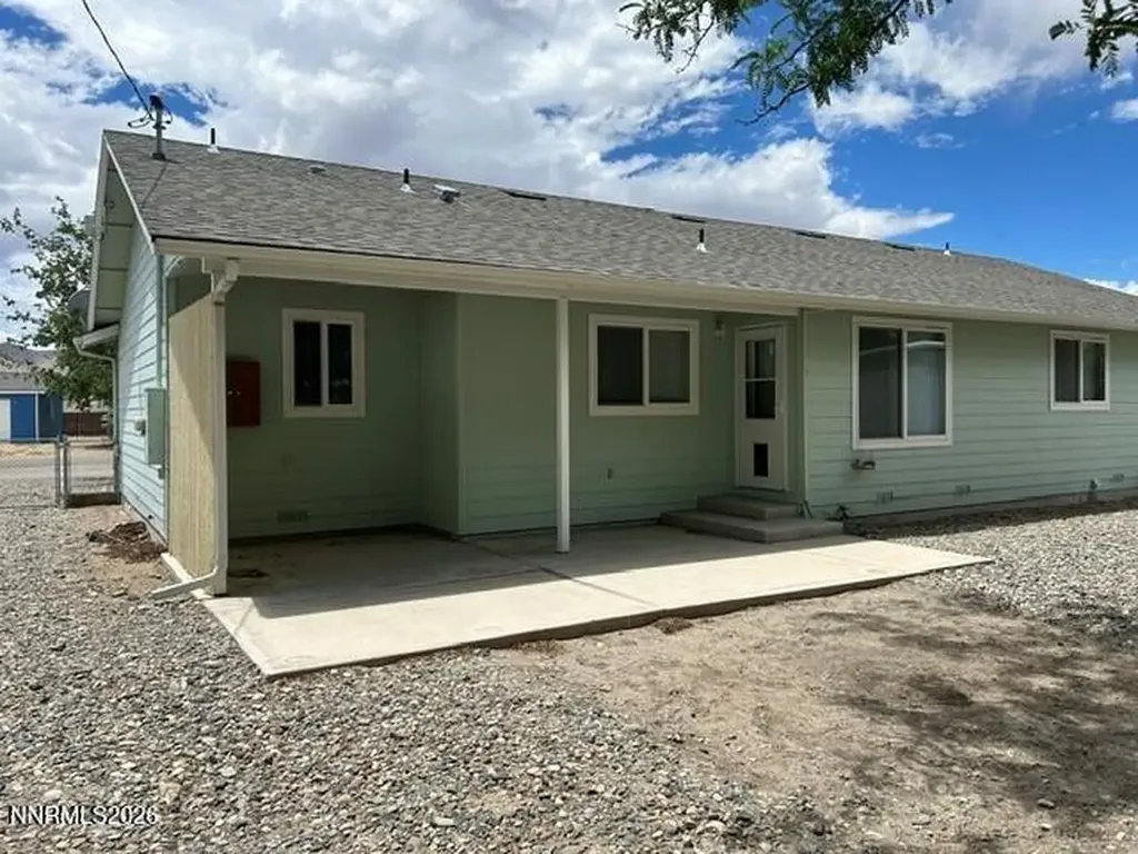 18 Saint Andrews Yerington NV 89447