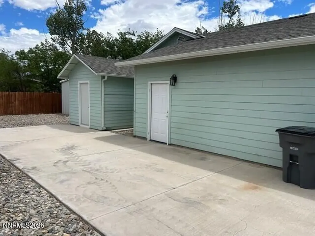 18 Saint Andrews Yerington NV 89447