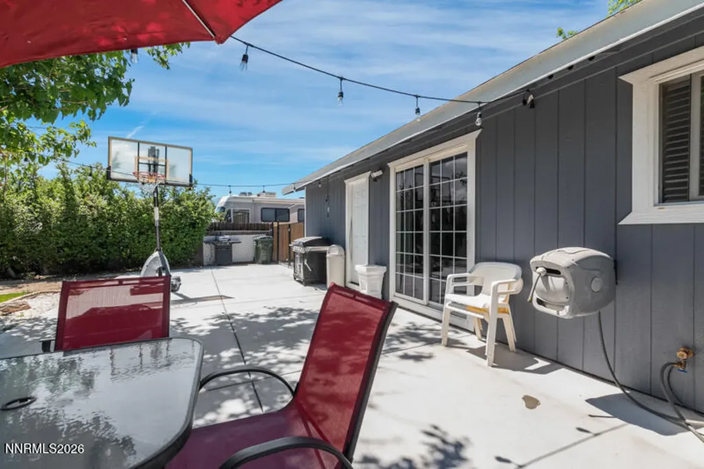1289 Franklin Gardnerville NV 89460