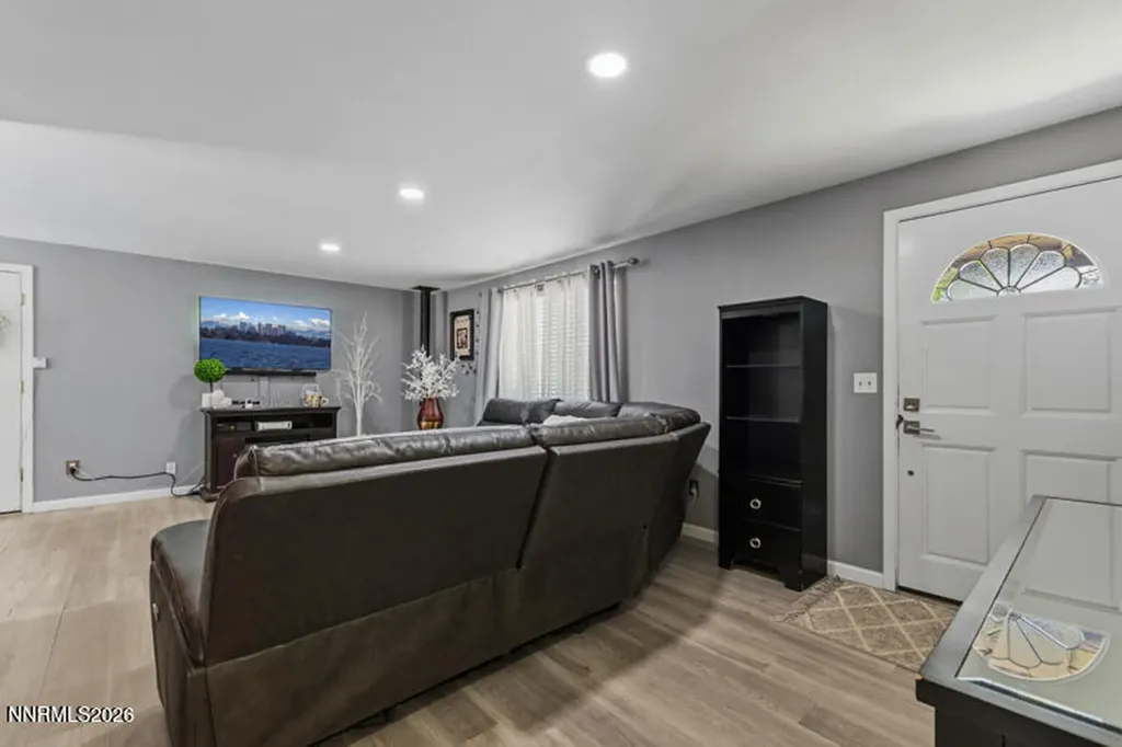 1289 Franklin Gardnerville NV 89460