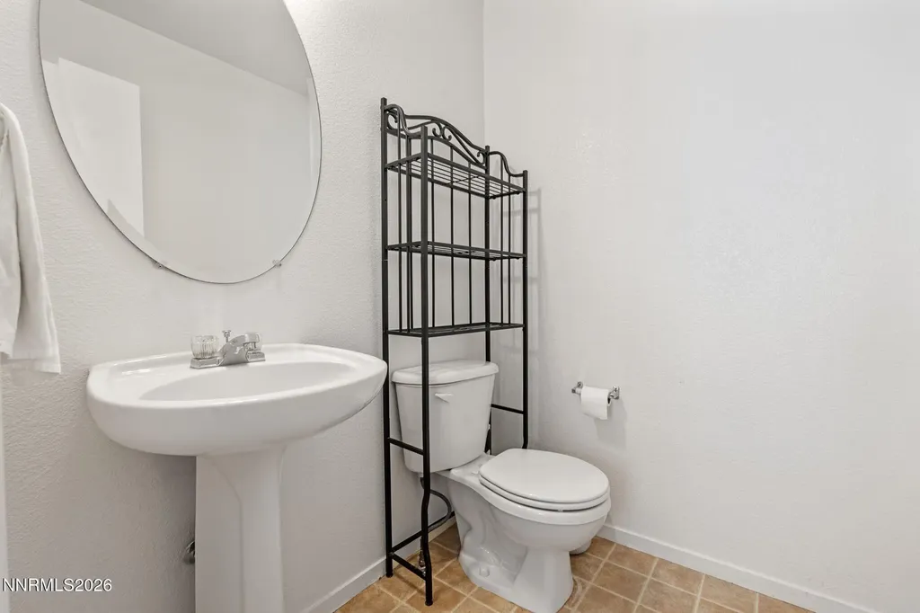 9490 Autumn Leaf Reno NV 89506