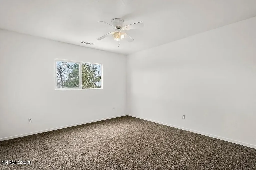 9490 Autumn Leaf Reno NV 89506