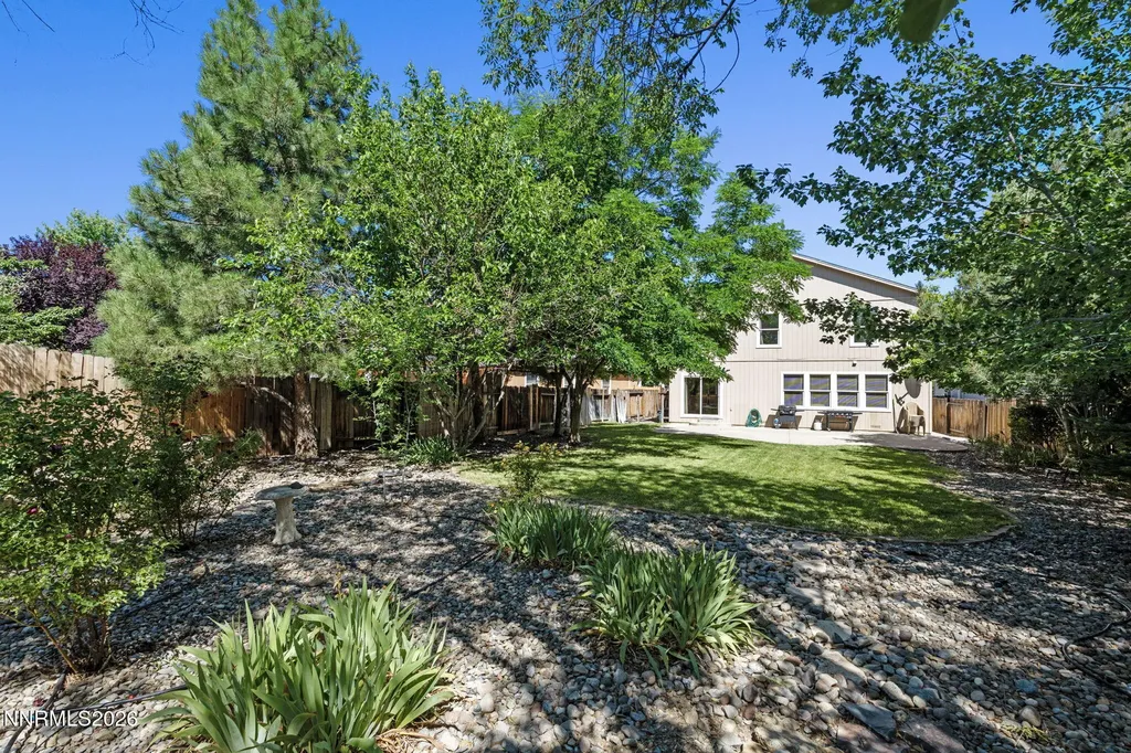 9490 Autumn Leaf Reno NV 89506