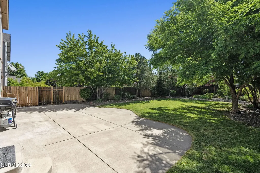 9490 Autumn Leaf Reno NV 89506