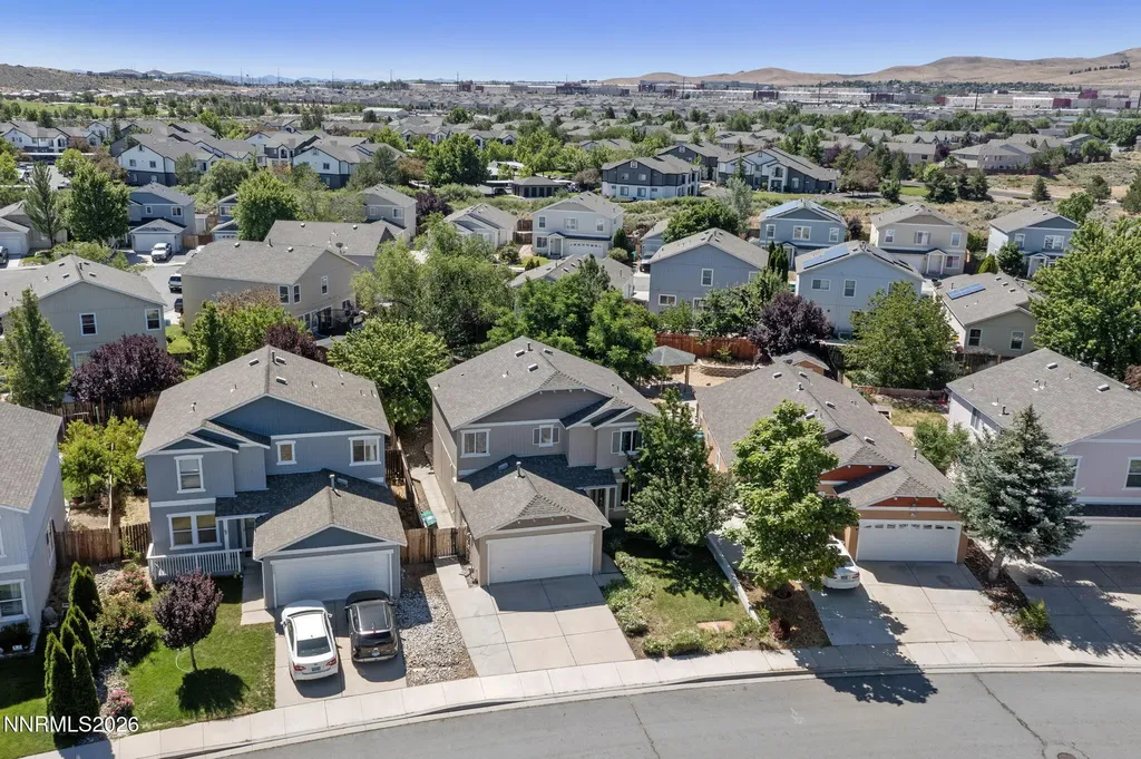 9490 Autumn Leaf Reno NV 89506