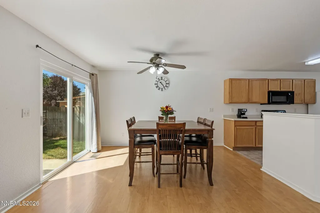 9490 Autumn Leaf Reno NV 89506