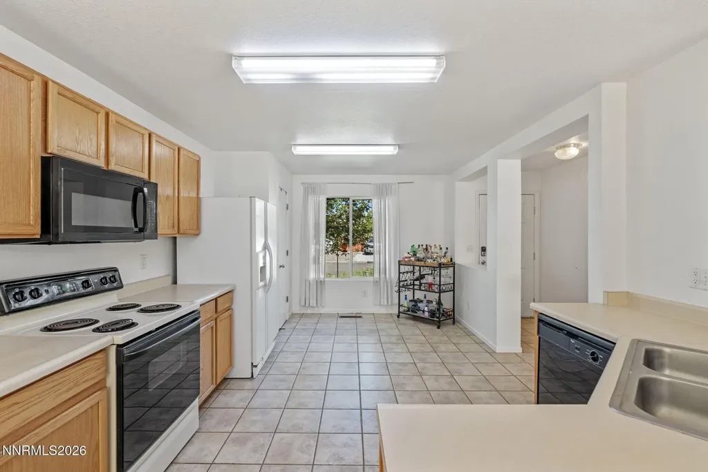 9490 Autumn Leaf Reno NV 89506