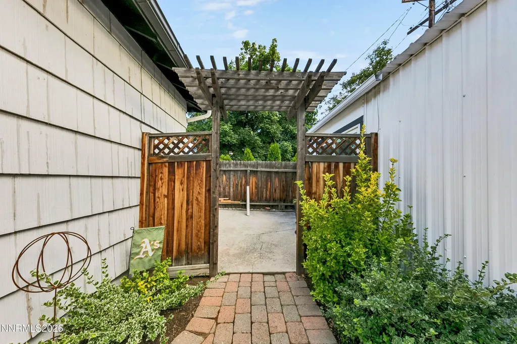 731 Arbutus Reno NV 89509
