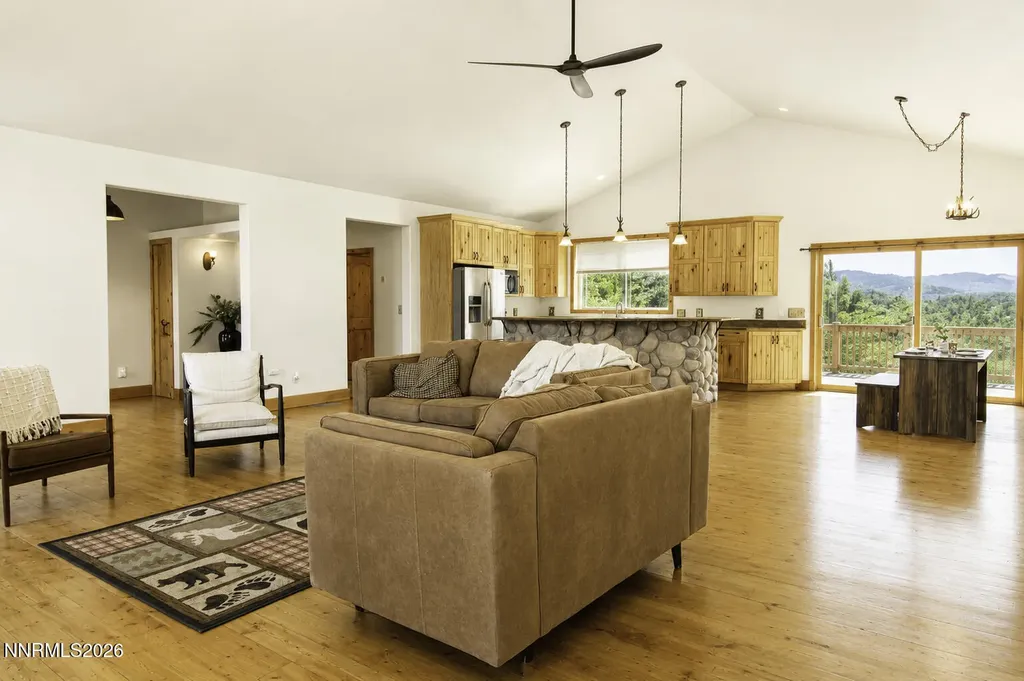2000 Lousetown Reno NV 89521