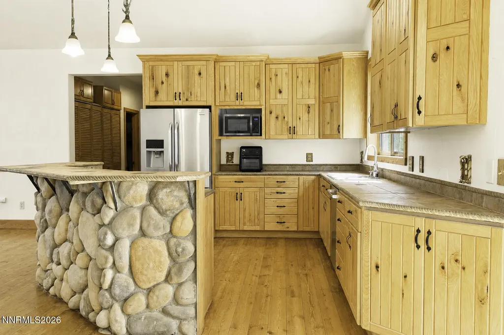 2000 Lousetown Reno NV 89521