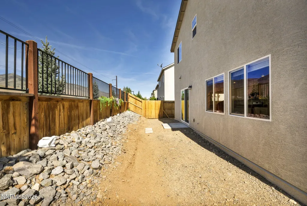 8918 Wolf Moon Reno NV 89506