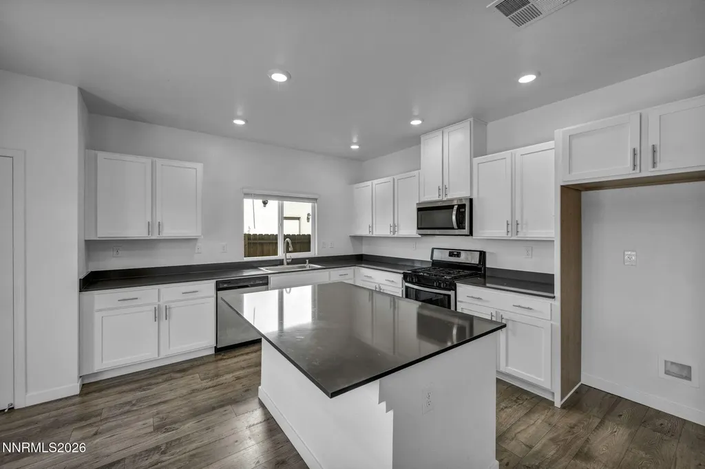 8918 Wolf Moon Reno NV 89506
