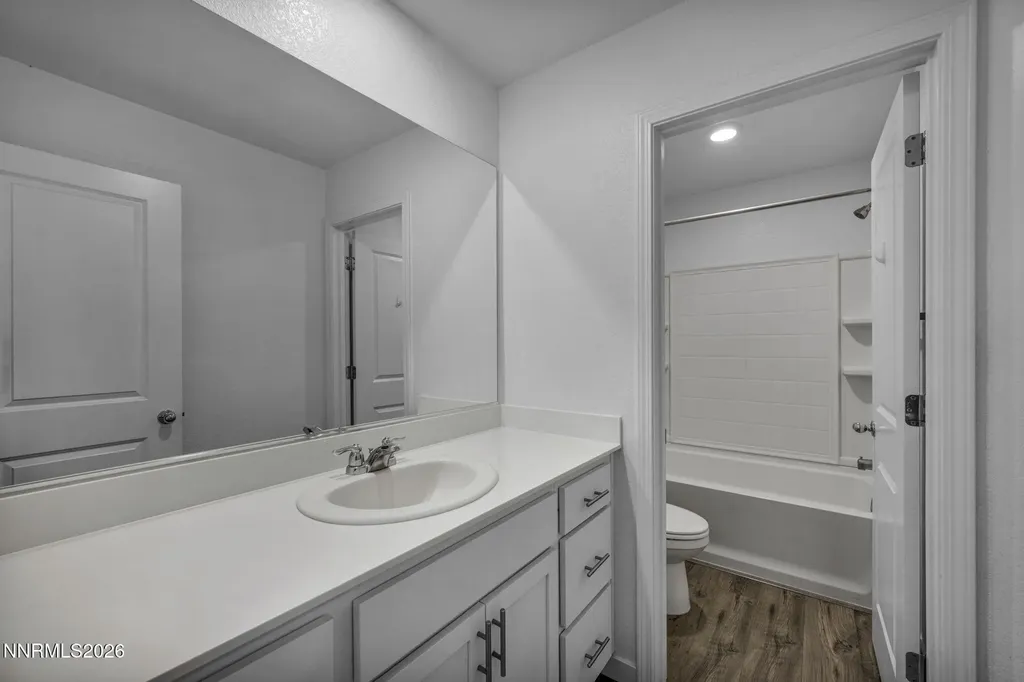 8918 Wolf Moon Reno NV 89506