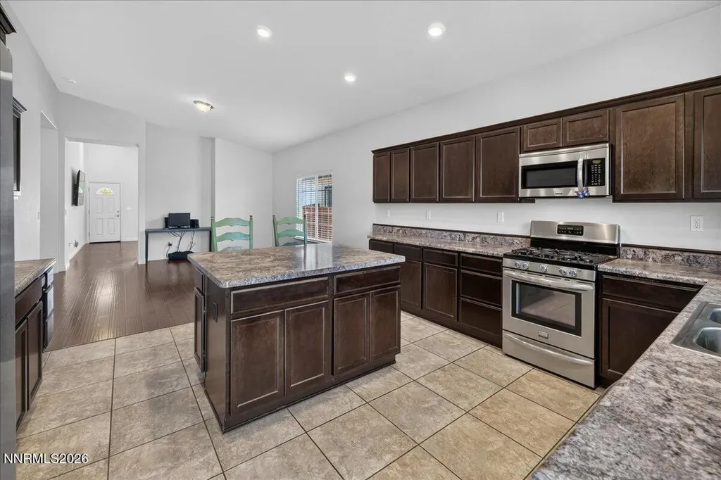 18223 Kodiak Bear Reno NV 89508