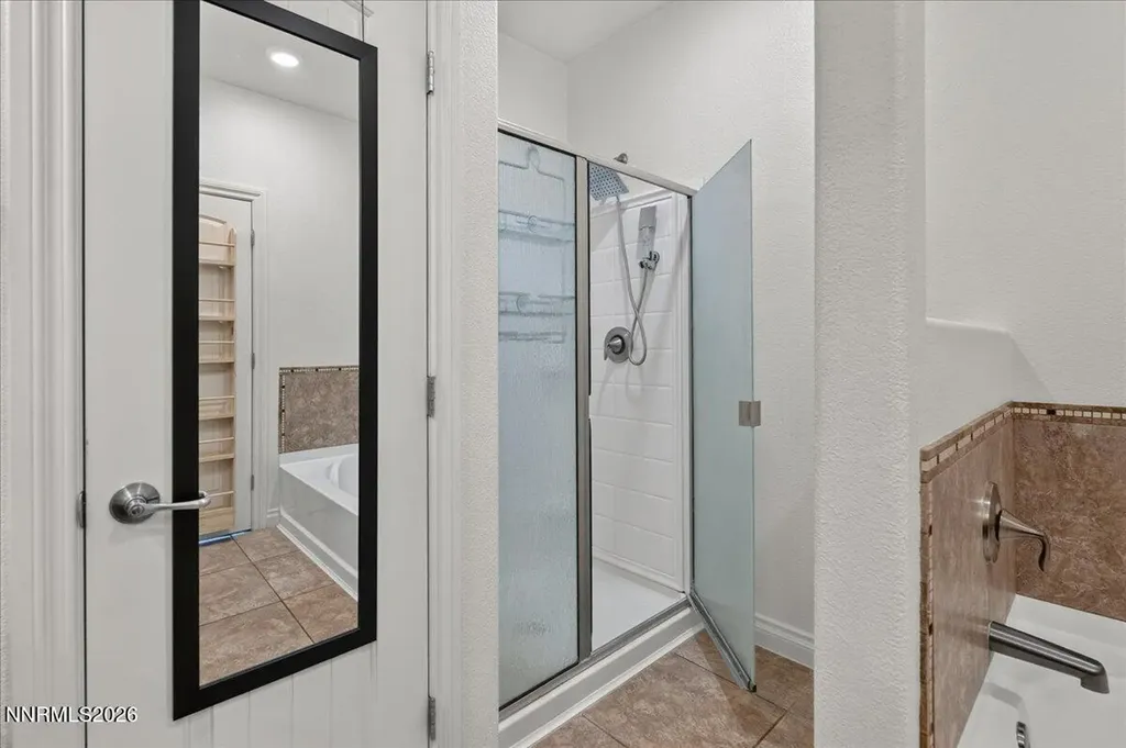 18223 Kodiak Bear Reno NV 89508