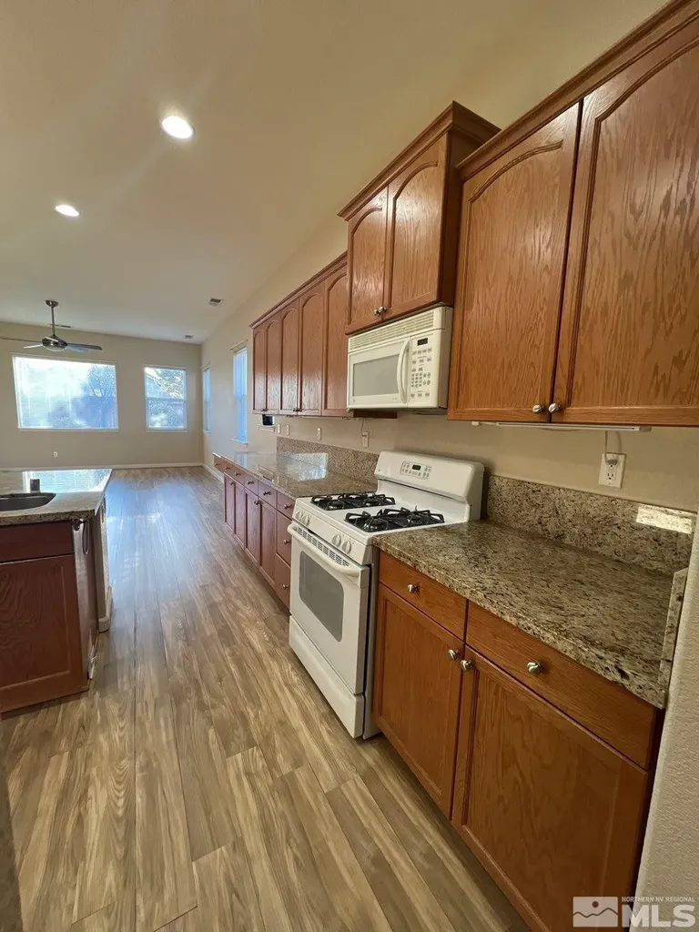 1325 Rouge River Fernley NV 89408