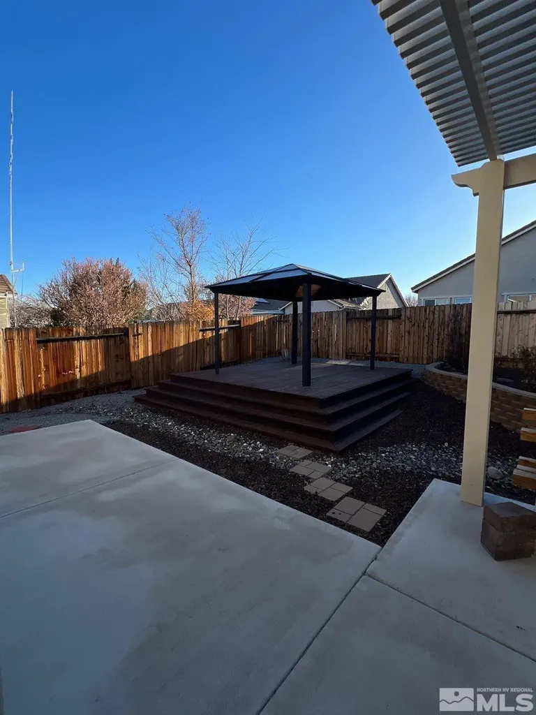 1325 Rouge River Fernley NV 89408