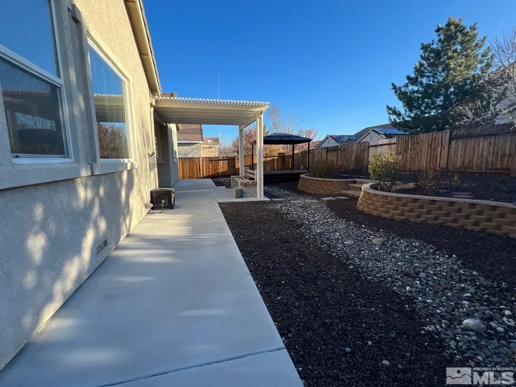 1325 Rouge River Fernley NV 89408