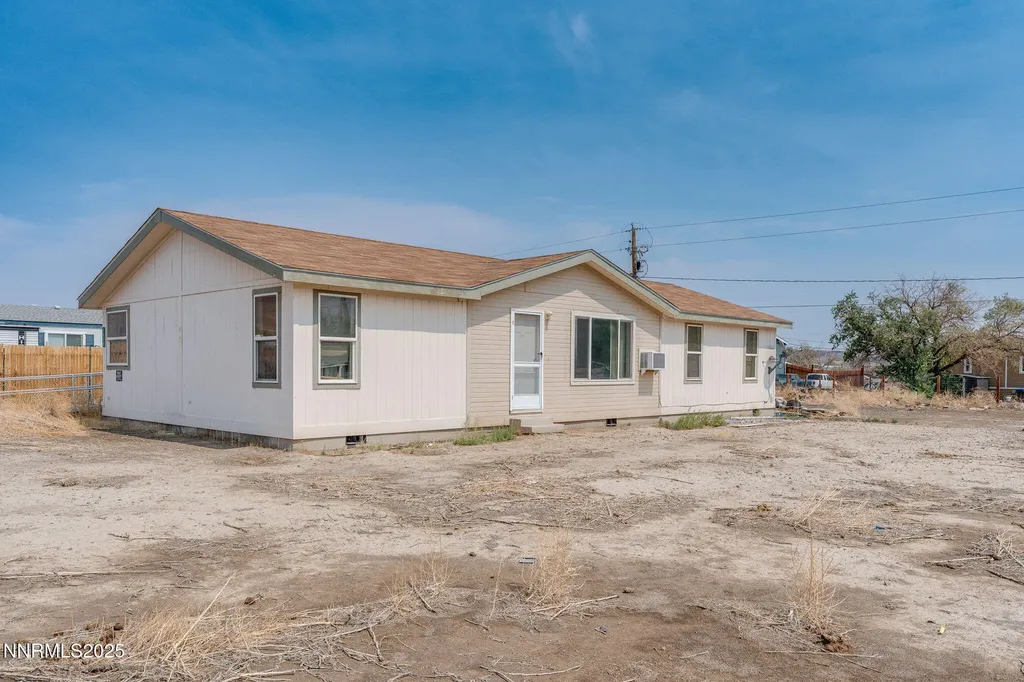 2820 Truckee Silver Springs NV 89429