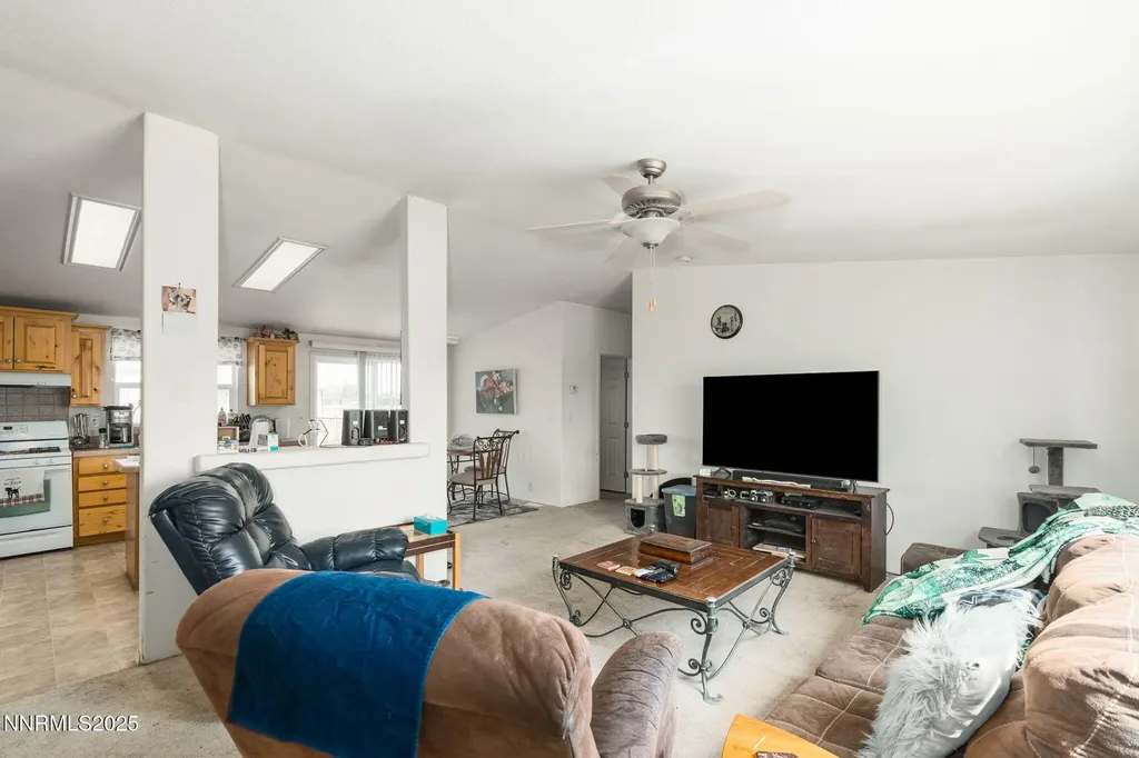 2820 Truckee Silver Springs NV 89429