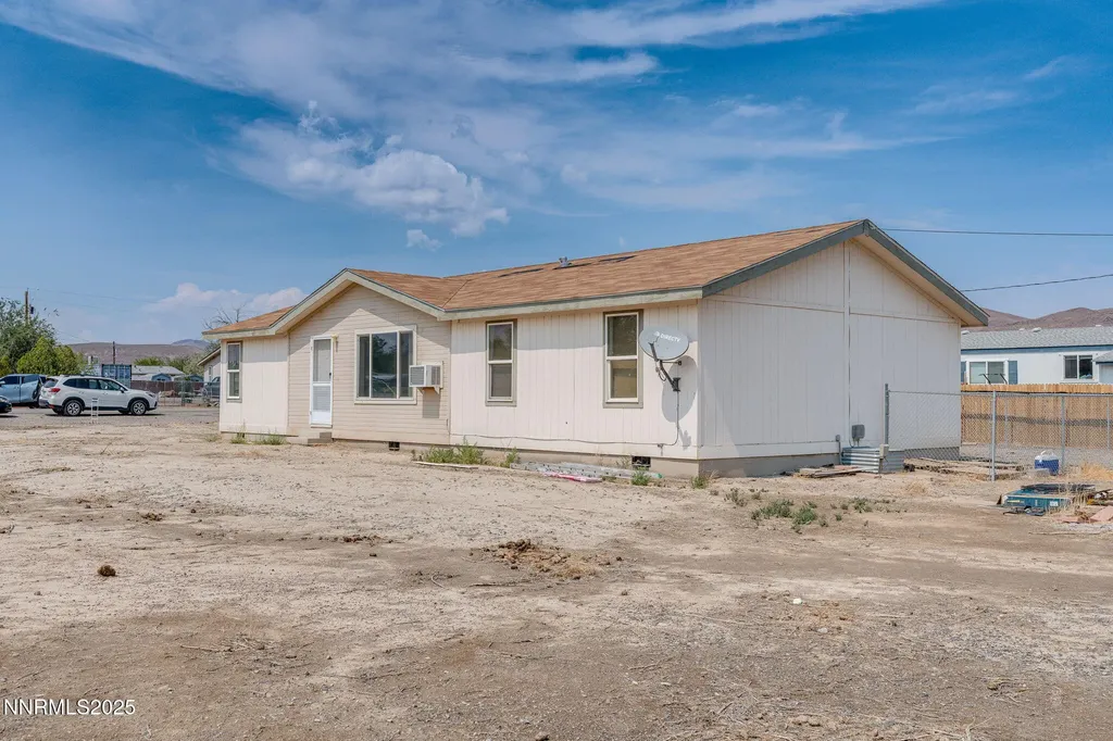 2820 Truckee Silver Springs NV 89429