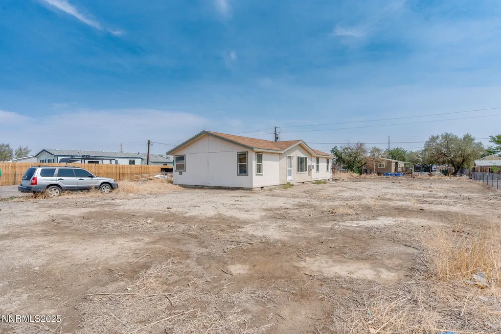 2820 Truckee Silver Springs NV 89429