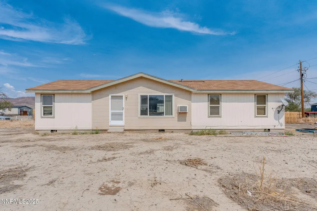 2820 Truckee Silver Springs NV 89429