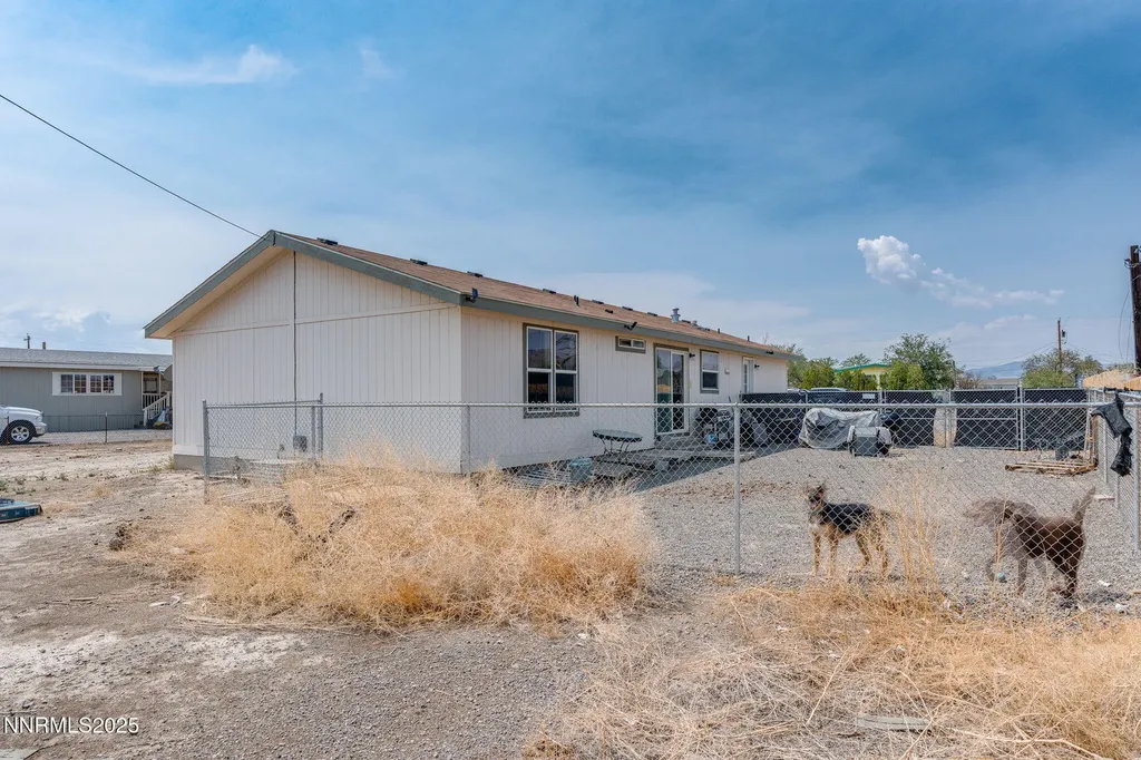 2820 Truckee Silver Springs NV 89429