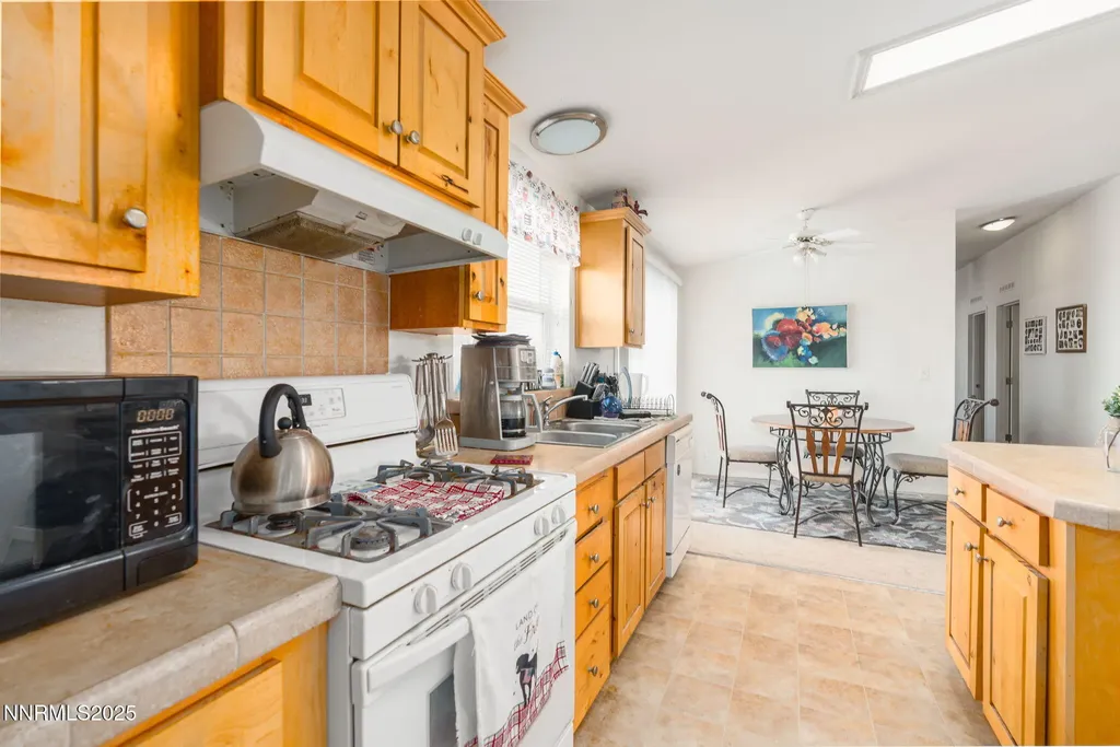 2820 Truckee Silver Springs NV 89429