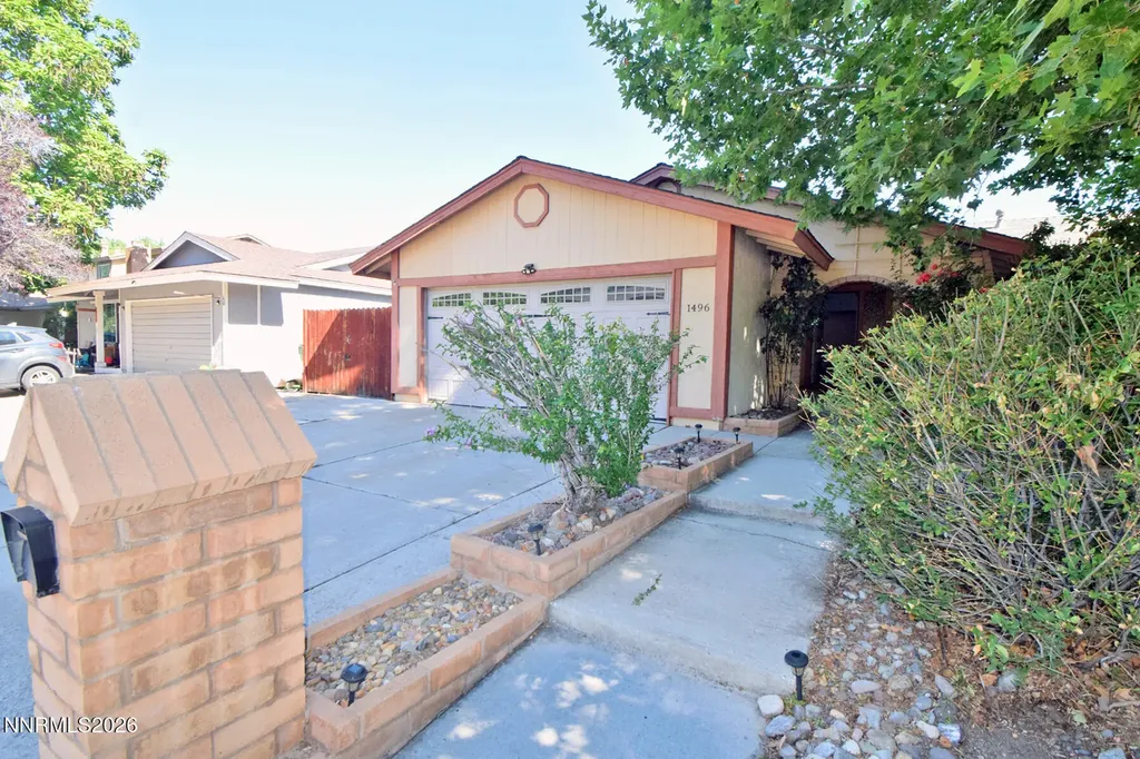 1496 Heather Sparks NV 89434