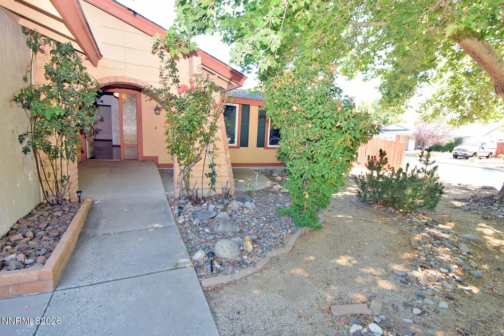 1496 Heather Sparks NV 89434