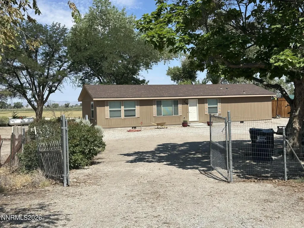 2195 Old River Fallon NV 89406