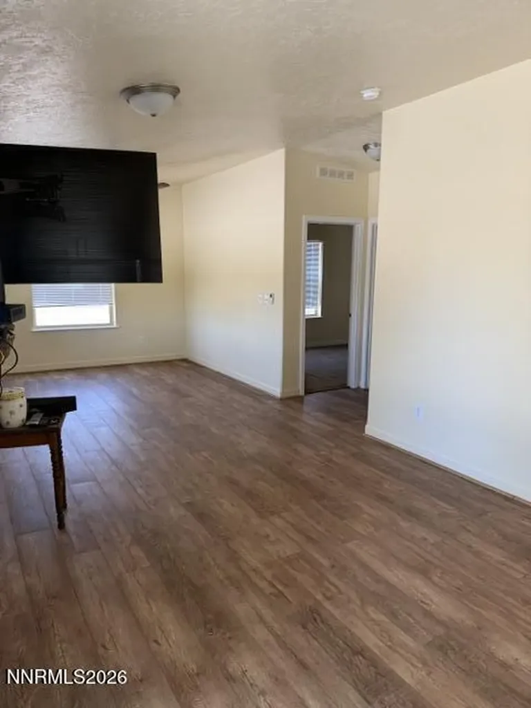 2195 Old River Fallon NV 89406