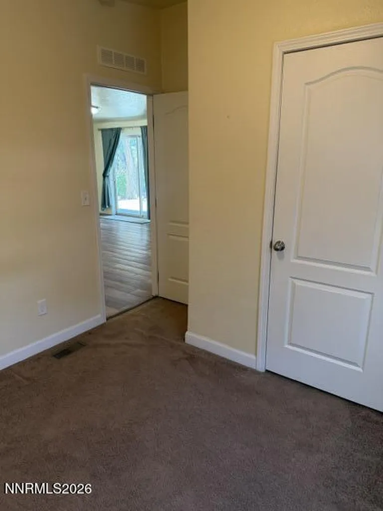 2195 Old River Fallon NV 89406