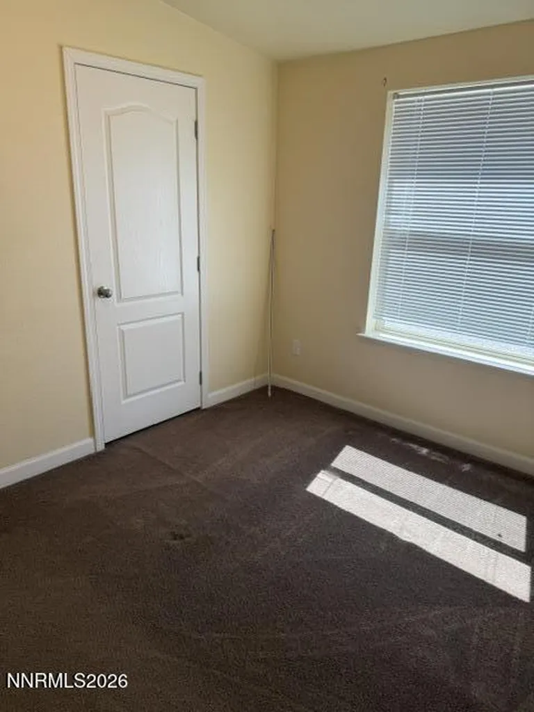 2195 Old River Fallon NV 89406