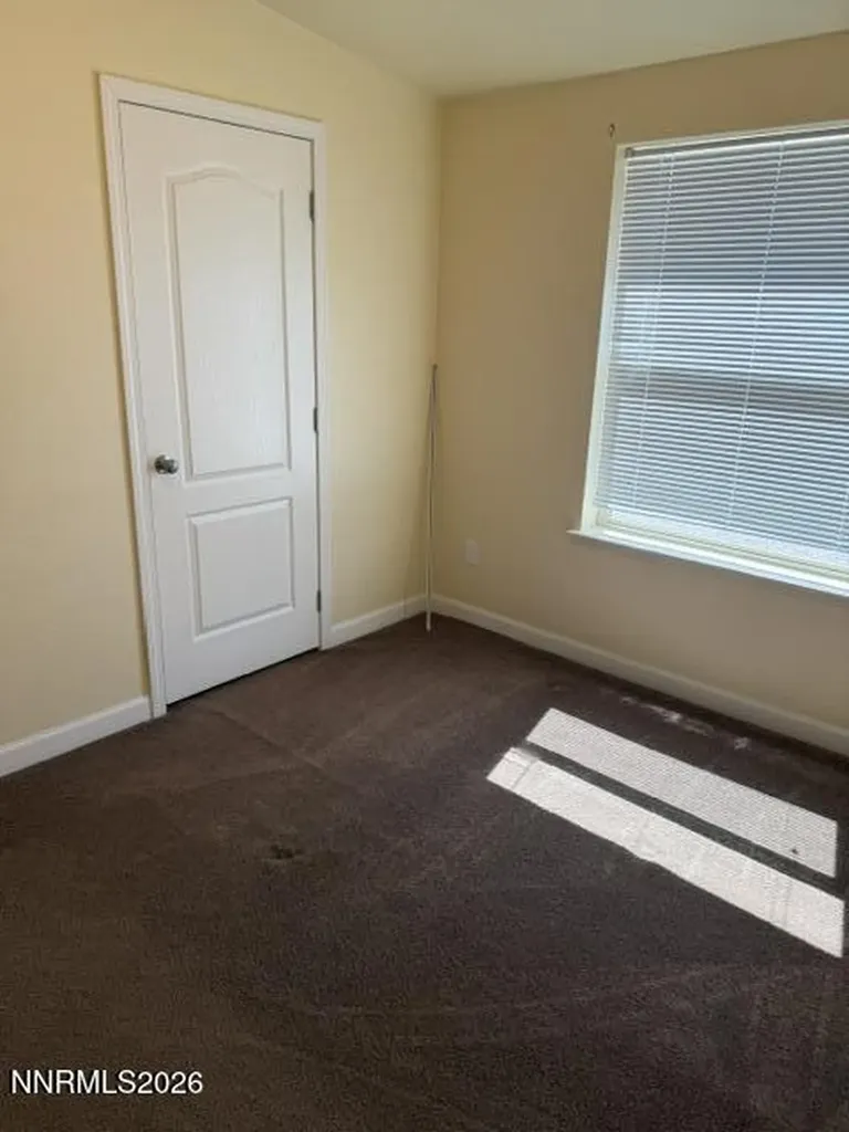 2195 Old River Fallon NV 89406