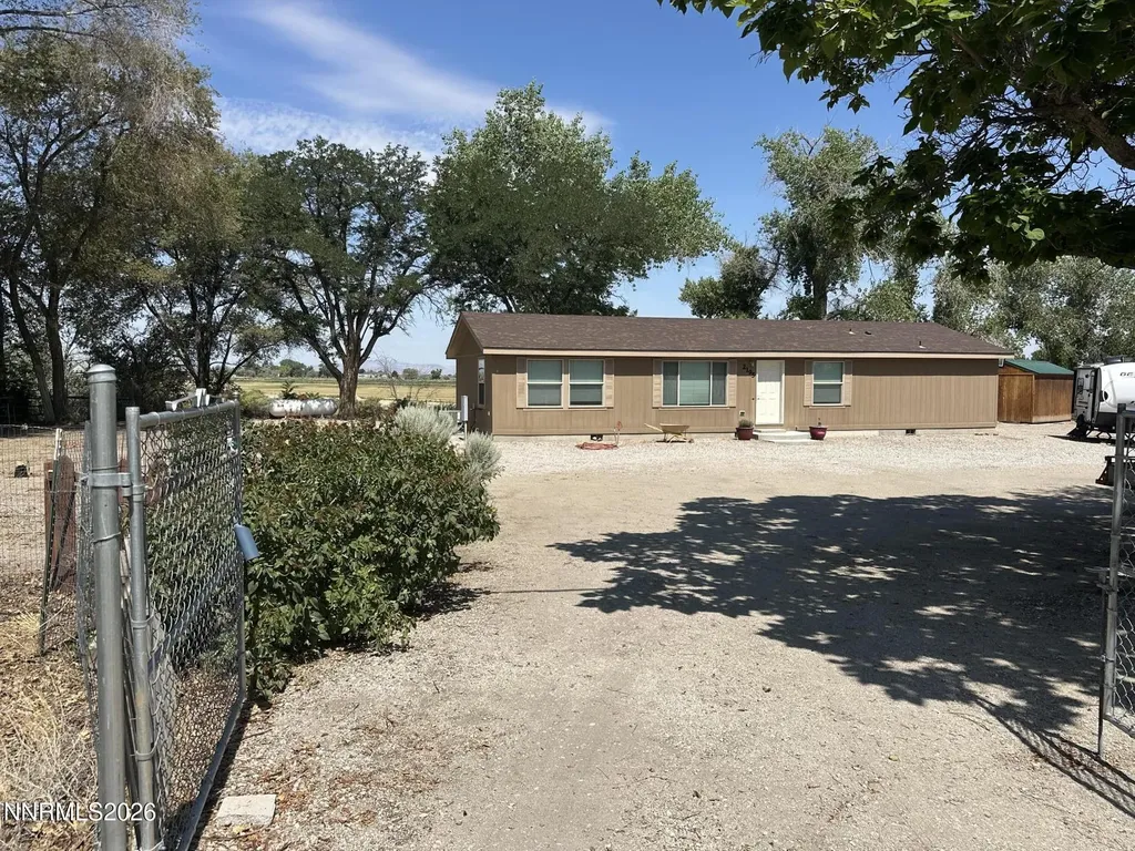2195 Old River Fallon NV 89406