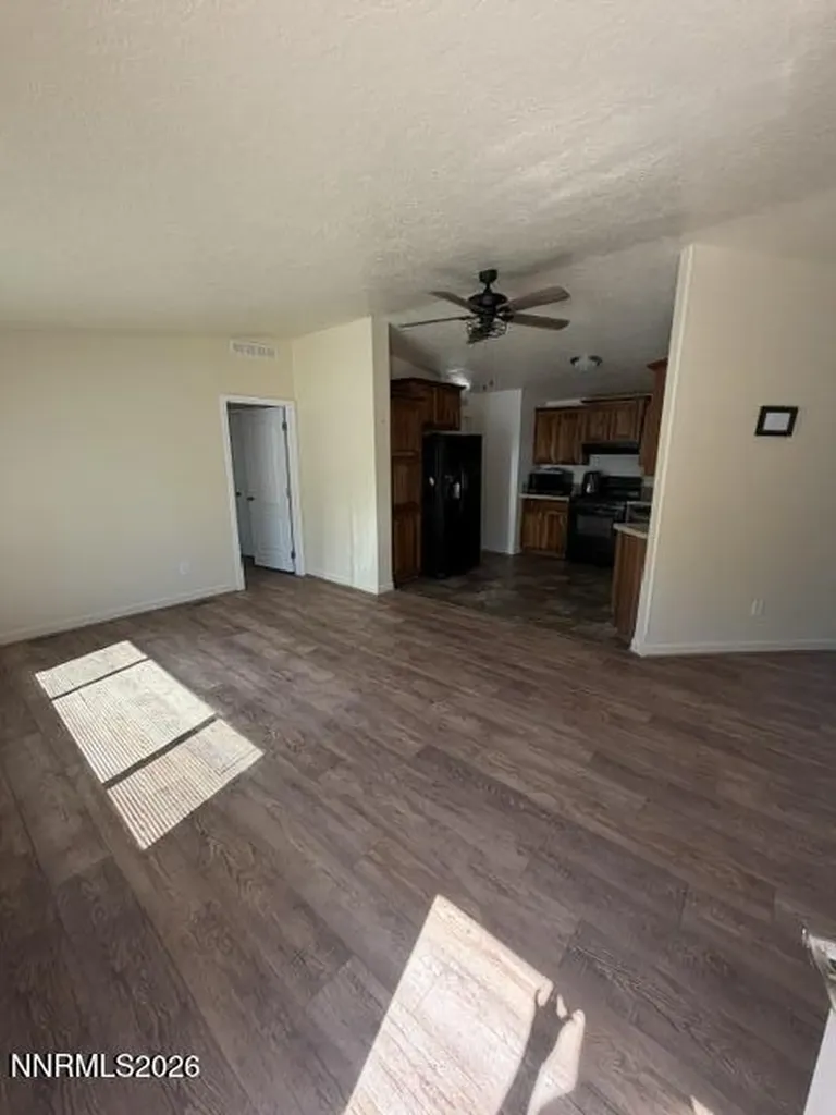 2195 Old River Fallon NV 89406