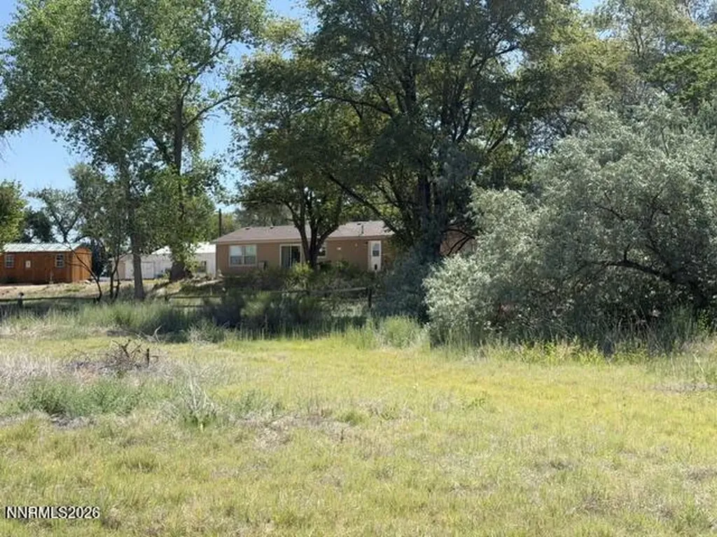 2195 Old River Fallon NV 89406