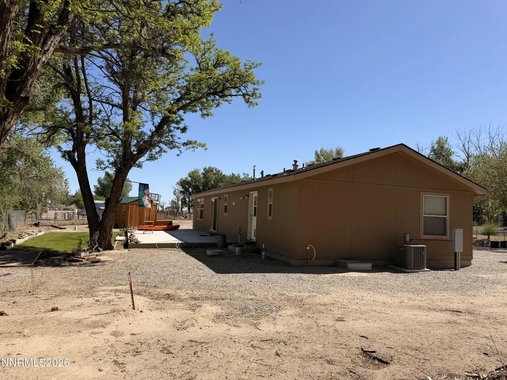 2195 Old River Fallon NV 89406