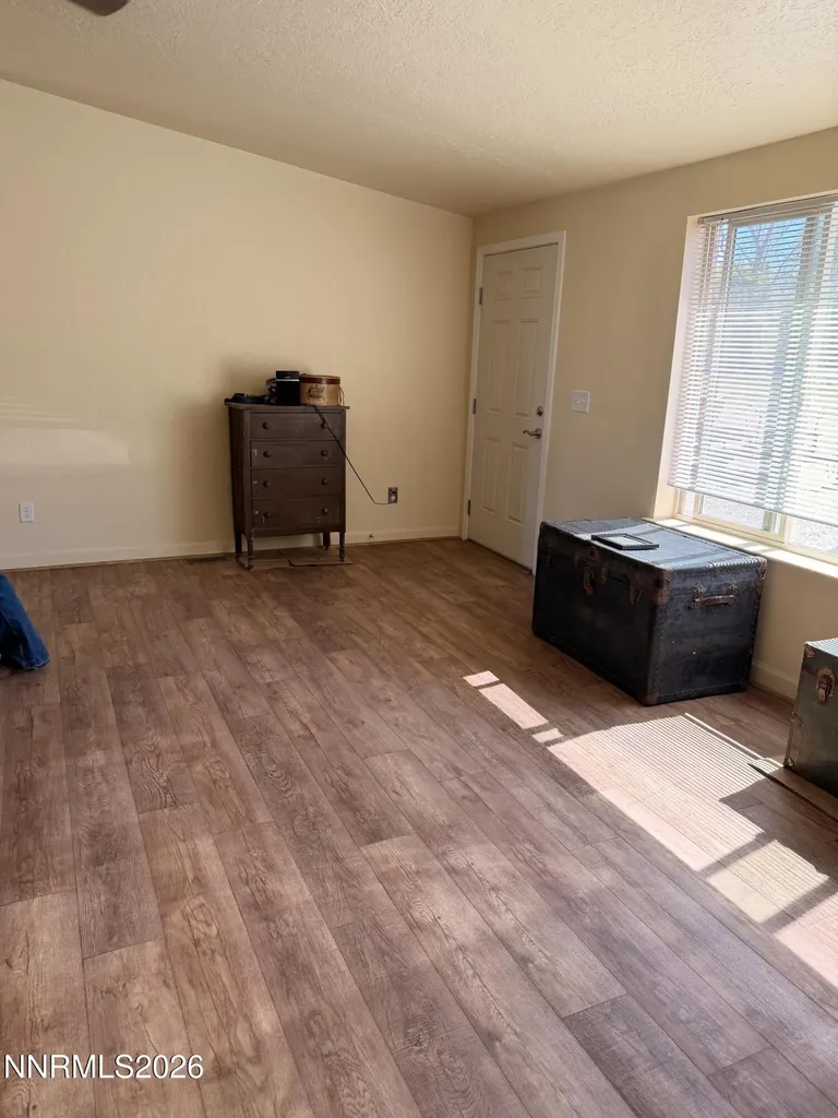 2195 Old River Fallon NV 89406
