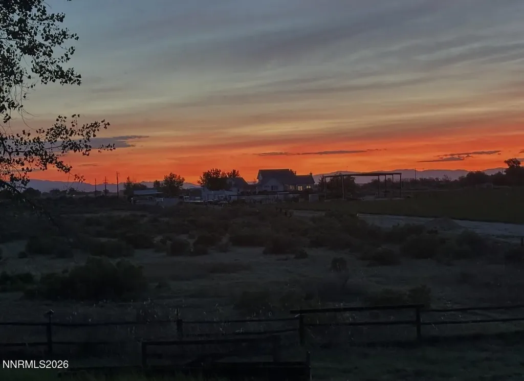 2195 Old River Fallon NV 89406